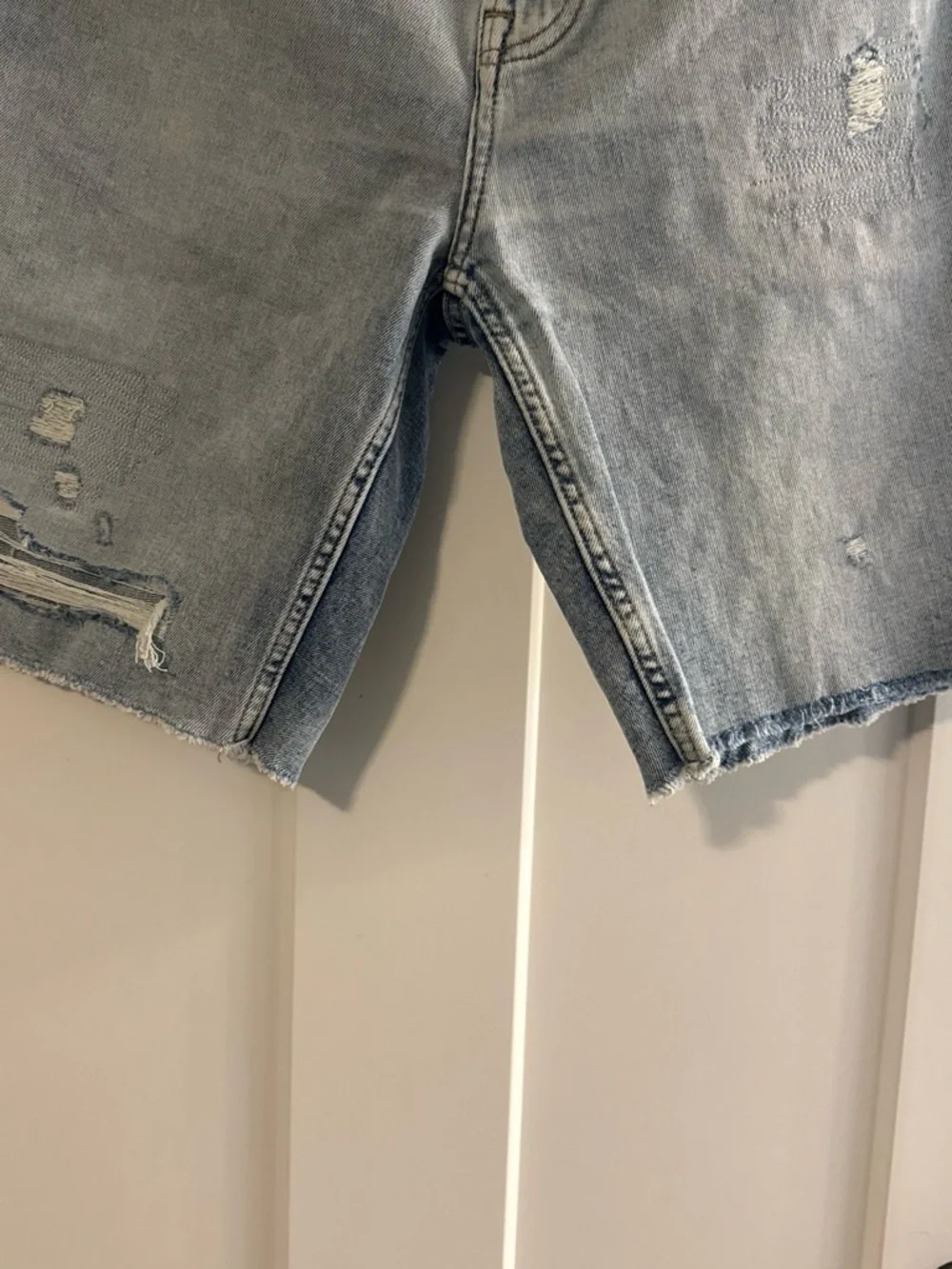 Old Navy Men's Light Blue Distressed Denim Shorts